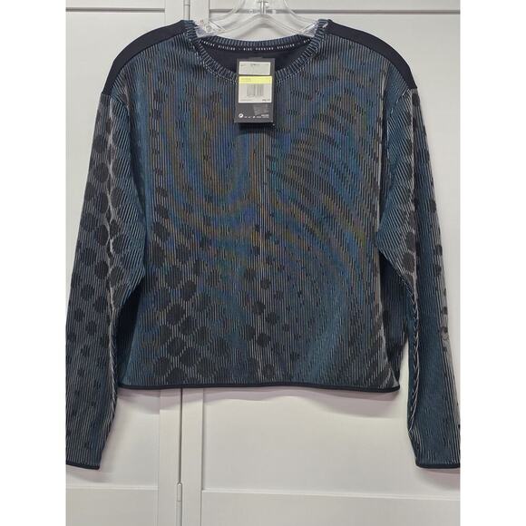 Nike Women's RUN DIVISION Mid Layer Running Top Shirt Size S CU6168-013 $80 NEW - Picture 1 of 8